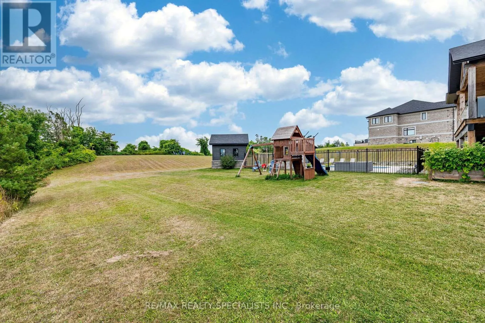 6 RUTLEDGE HEIGHTS