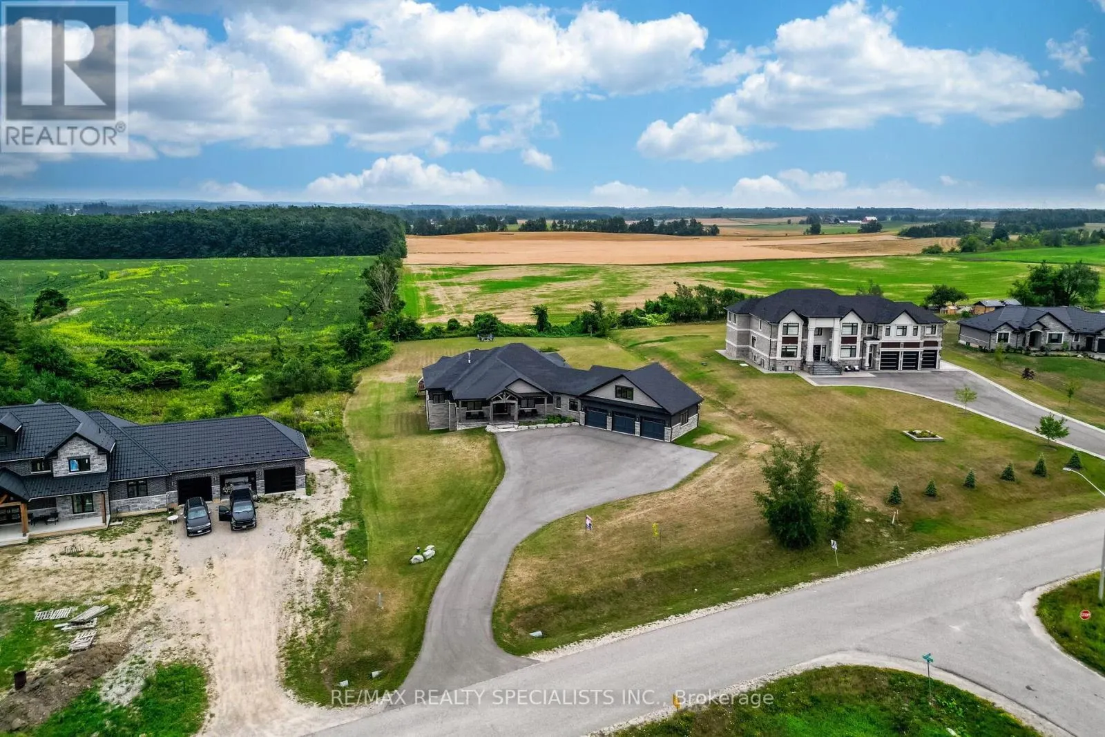 6 RUTLEDGE HEIGHTS