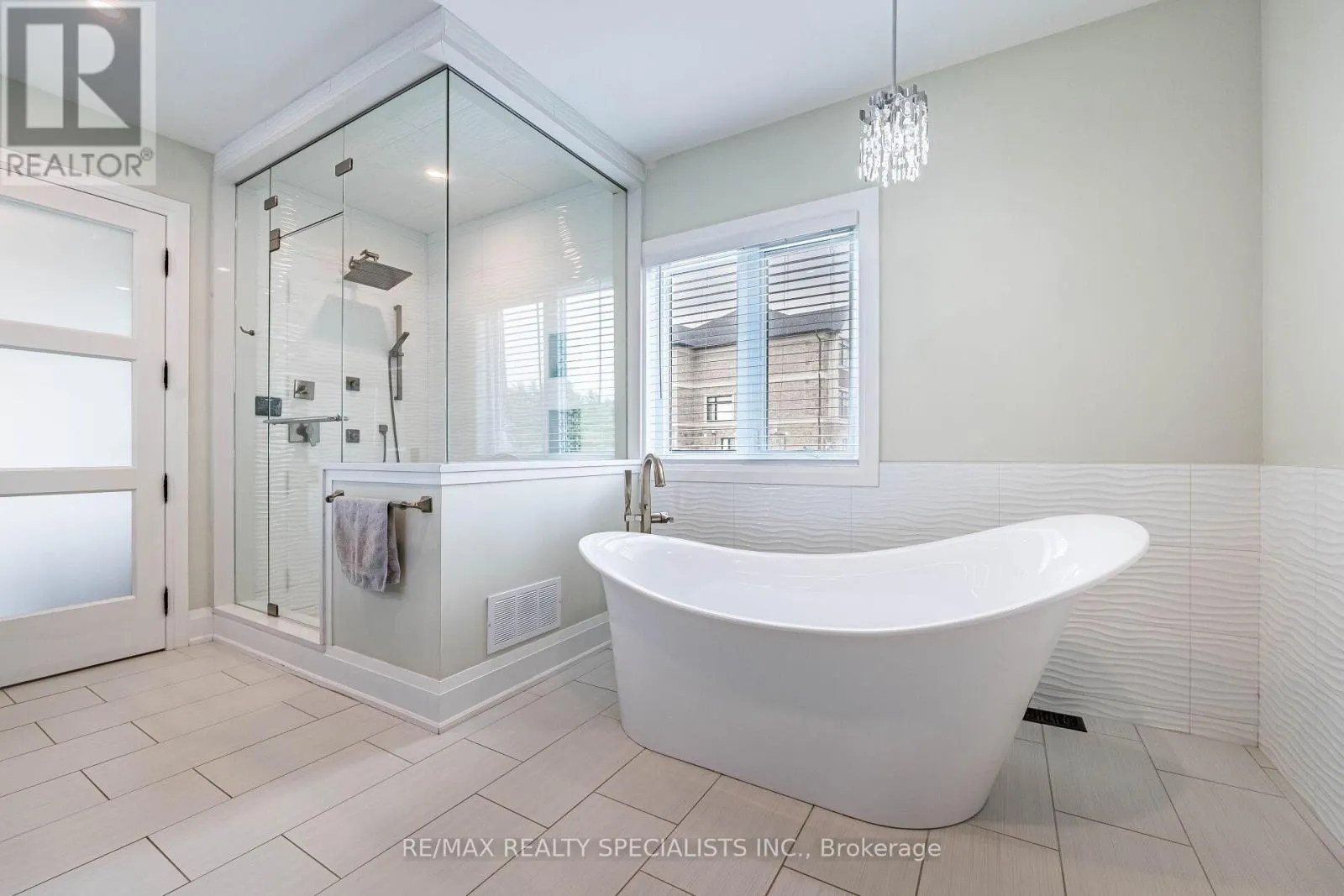 6 RUTLEDGE HEIGHTS