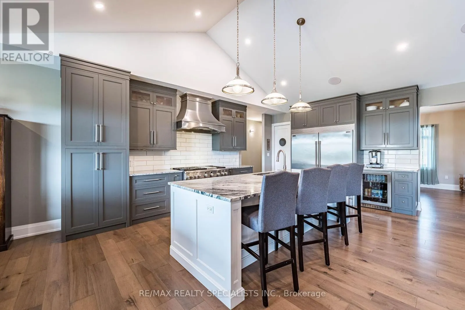 6 RUTLEDGE HEIGHTS