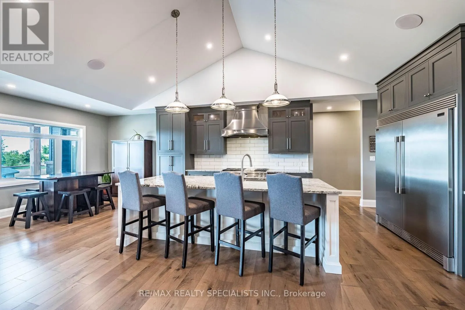 6 RUTLEDGE HEIGHTS