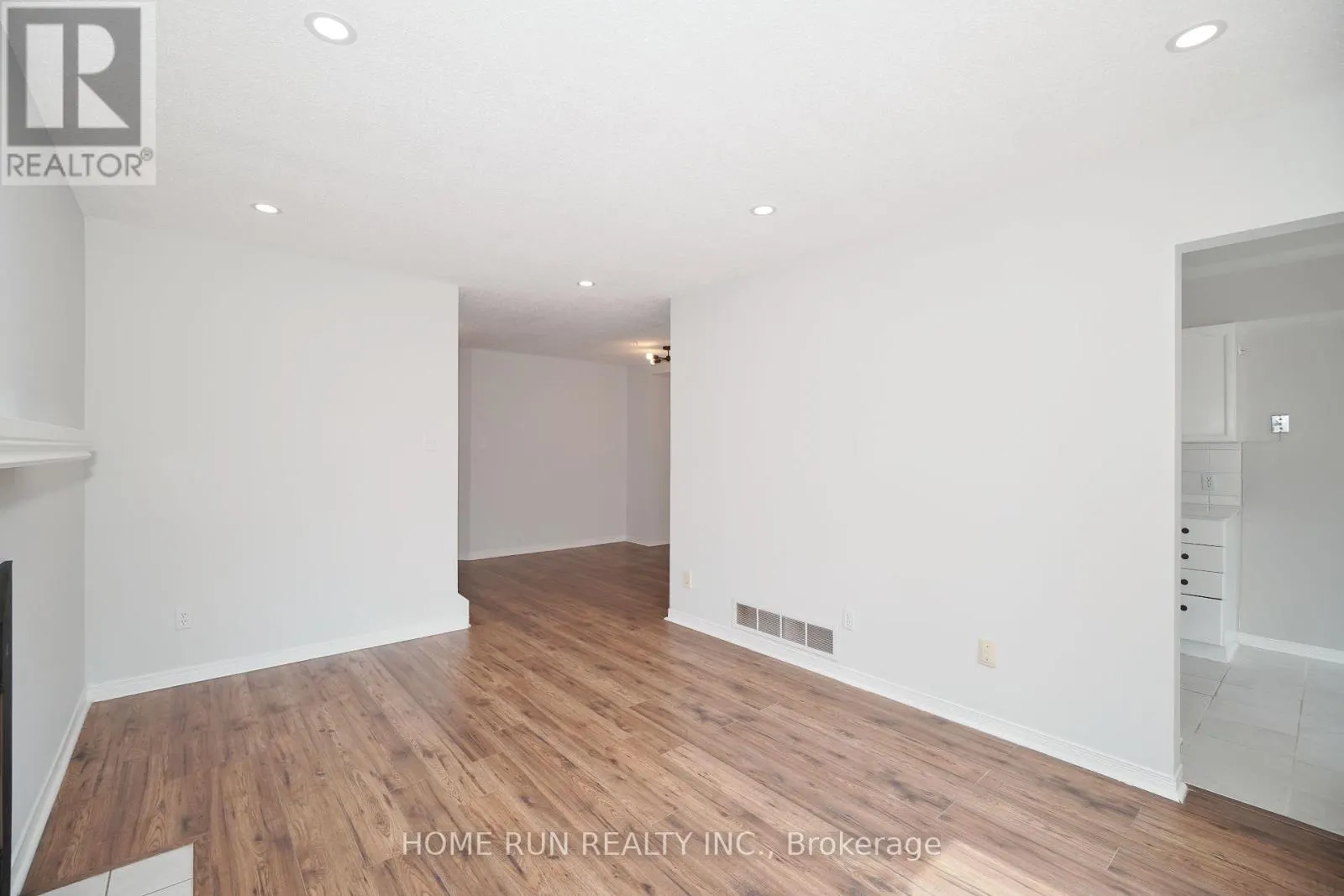 44 BANCHORY CRESCENT