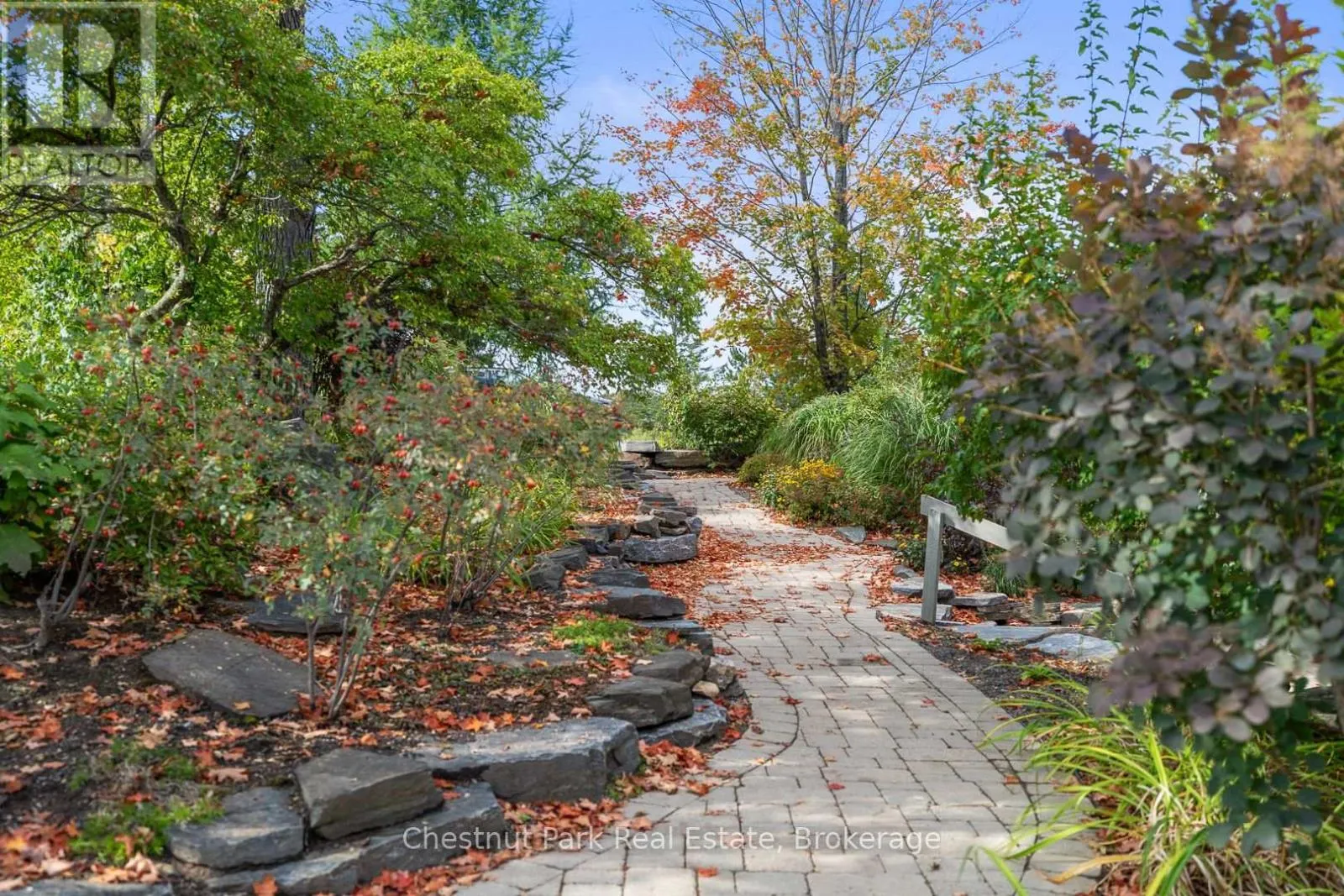5521 GRANDVIEW SIGNATURE DRIVE