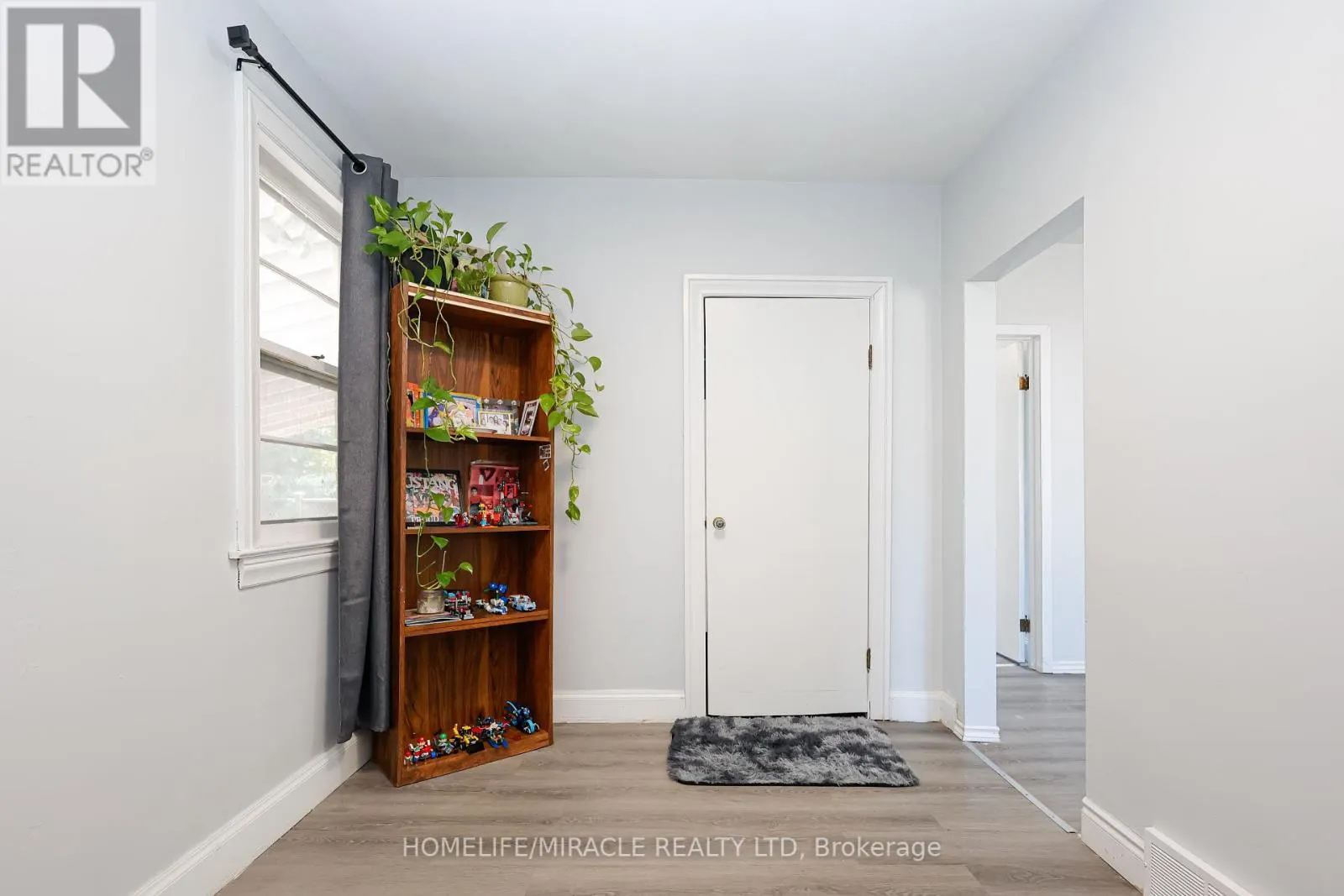 1820-06 GEORGE AVENUE