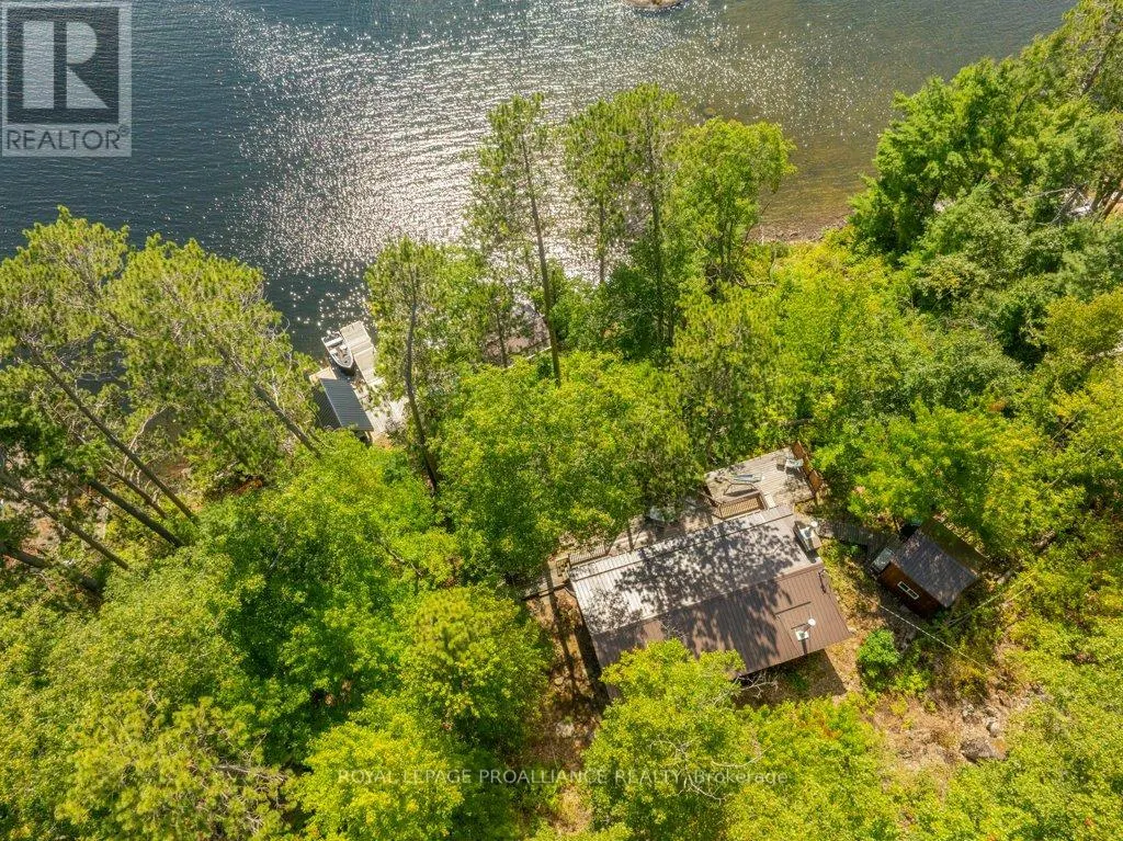 163 MAZINAW LAKE