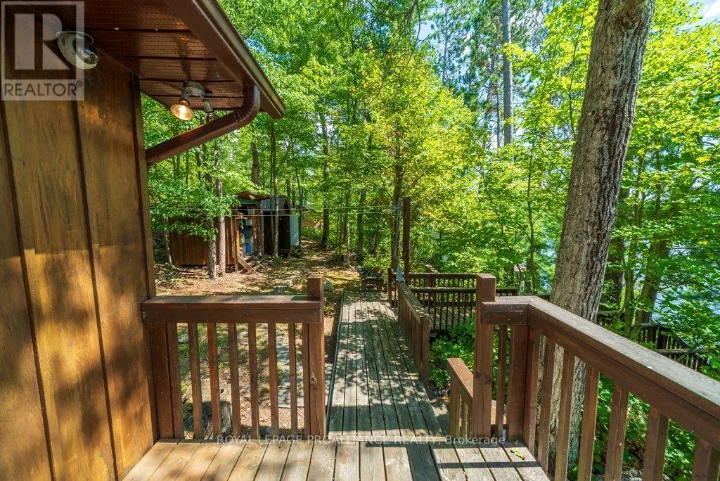 163 MAZINAW LAKE
