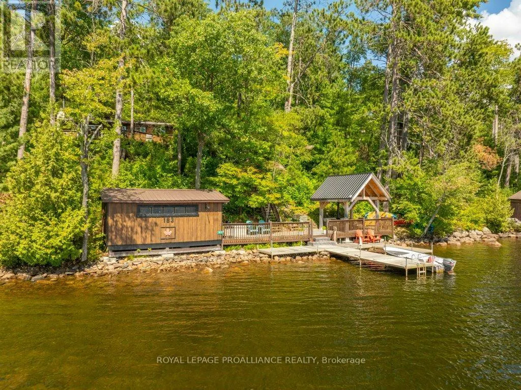 163 MAZINAW LAKE