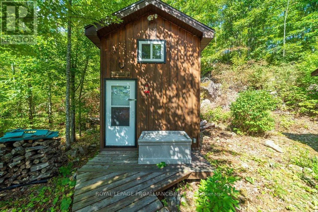 163 MAZINAW LAKE