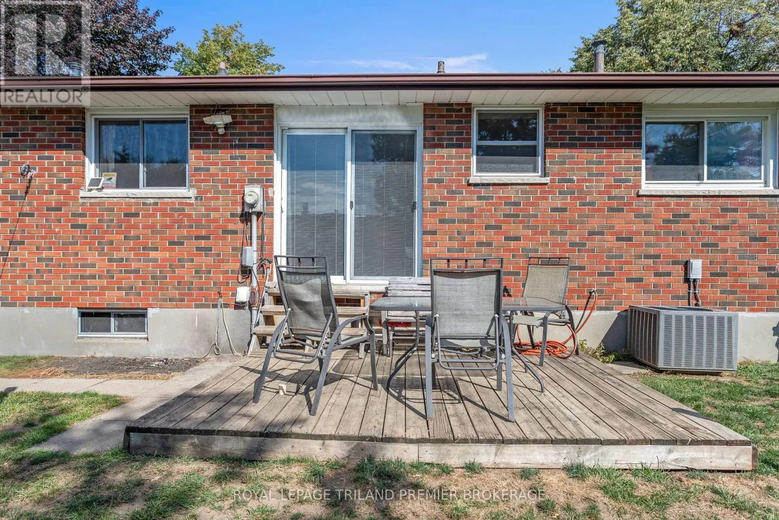 36 GENEVIVE CRESCENT