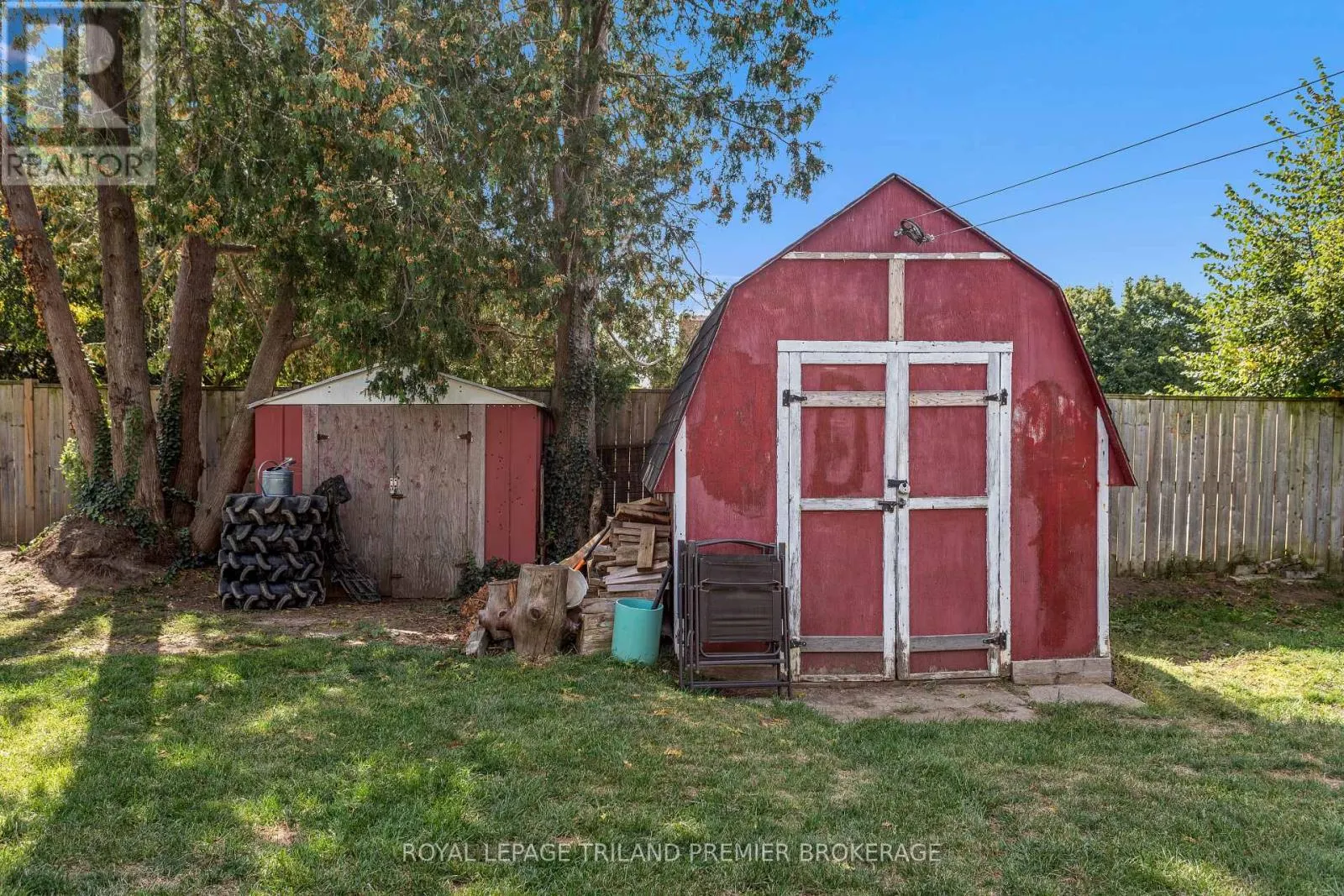 36 GENEVIVE CRESCENT