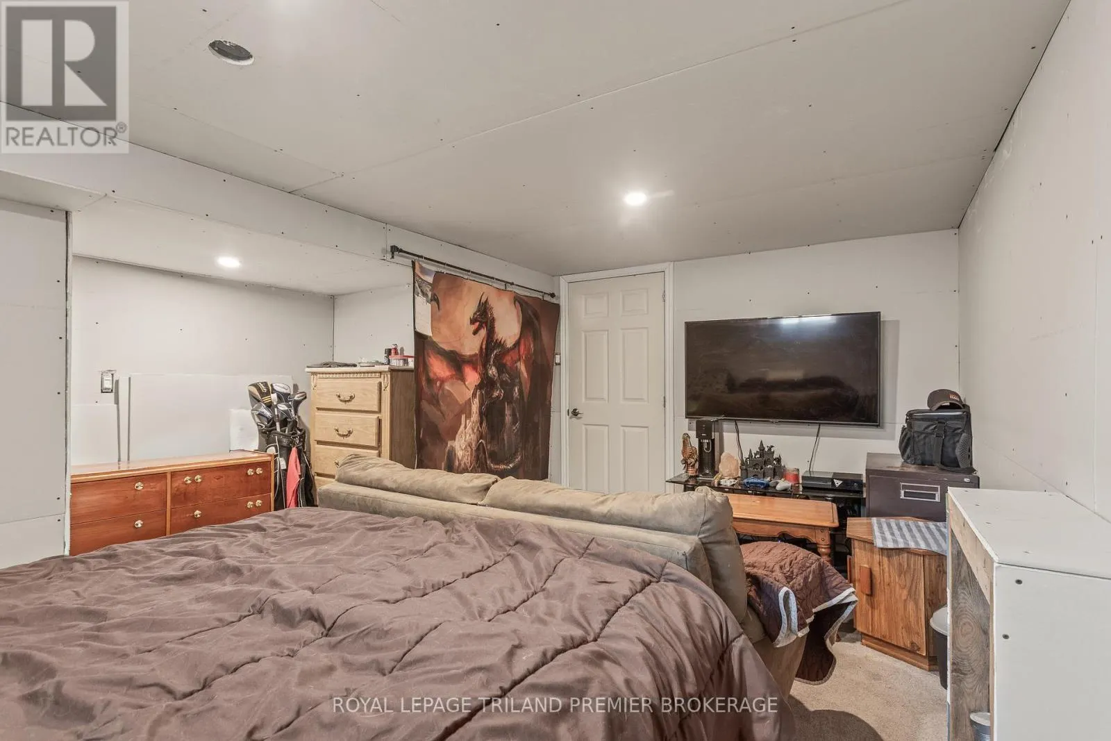 36 GENEVIVE CRESCENT