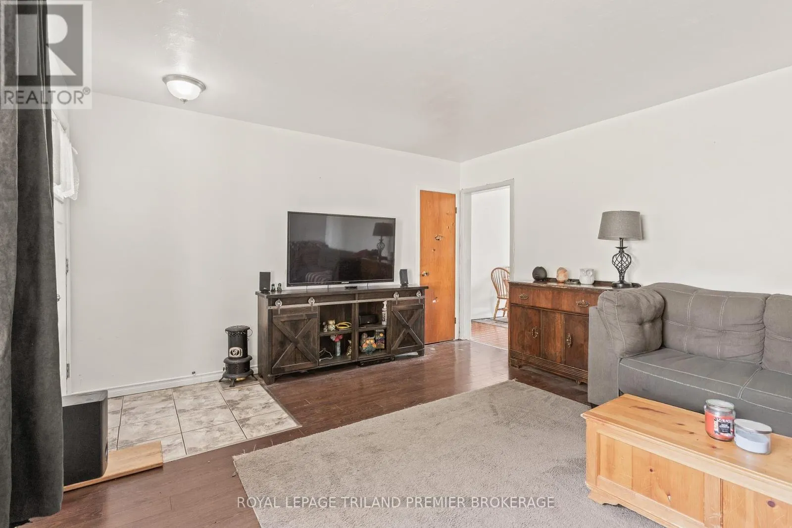36 GENEVIVE CRESCENT