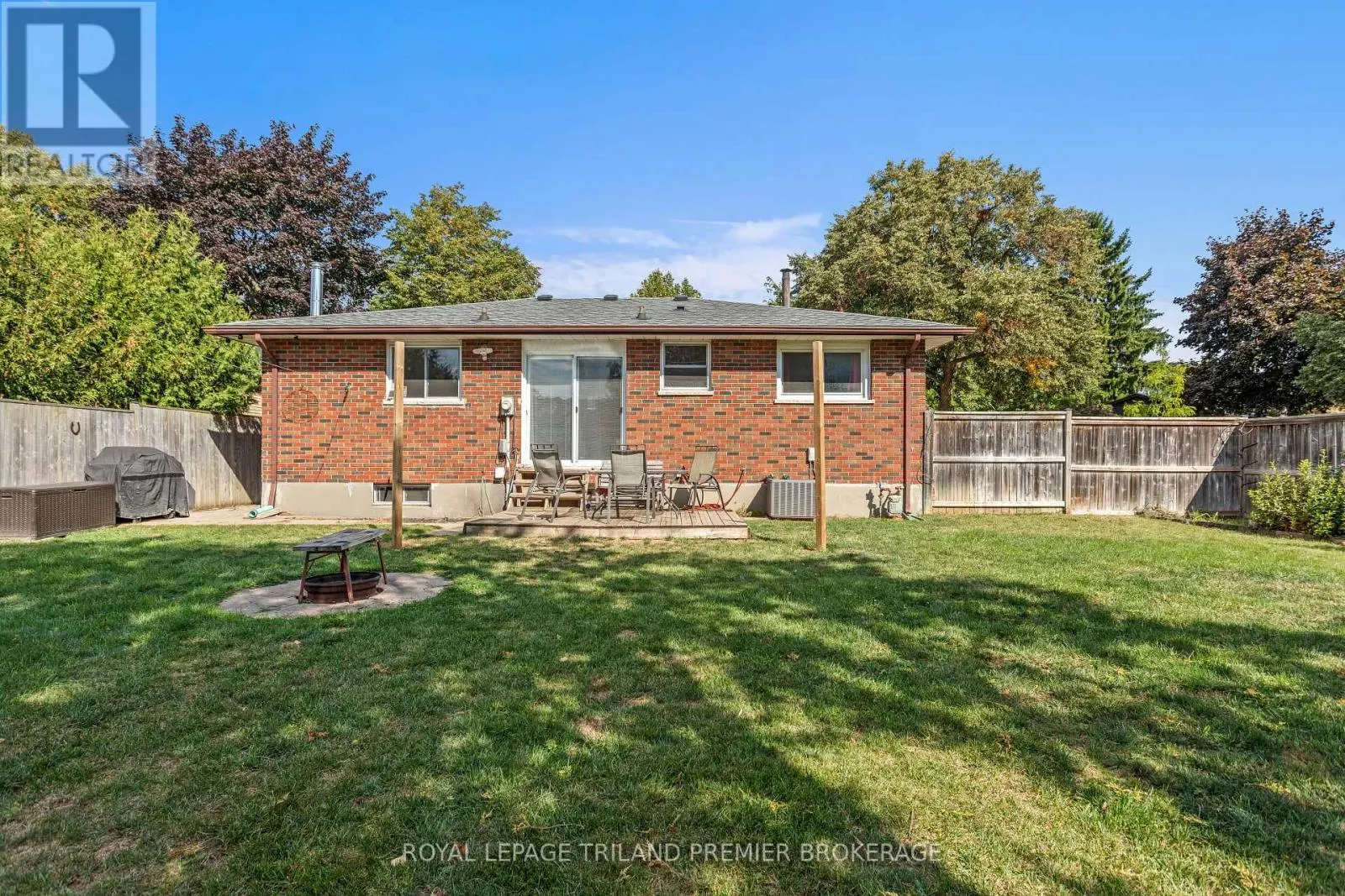36 GENEVIVE CRESCENT