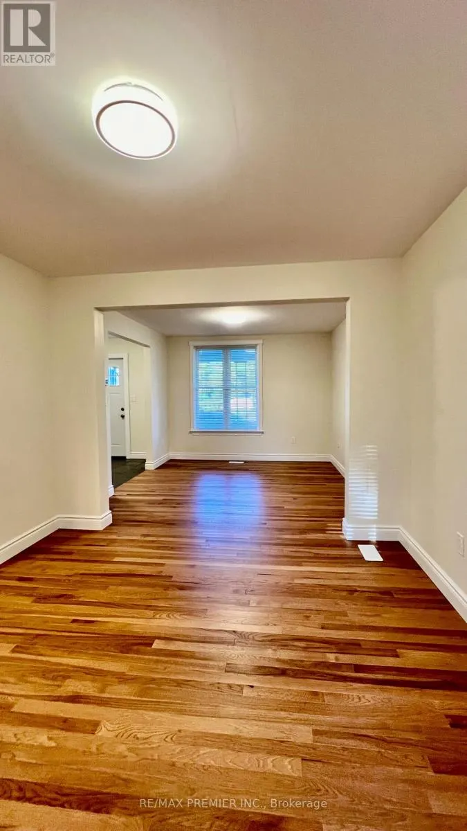 10 PATRICK ST