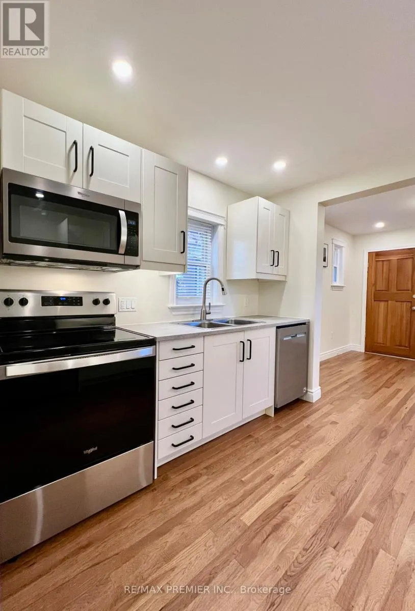 10 PATRICK ST