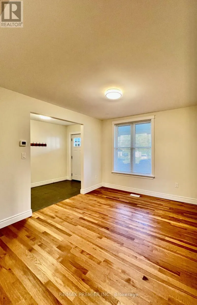 10 PATRICK ST
