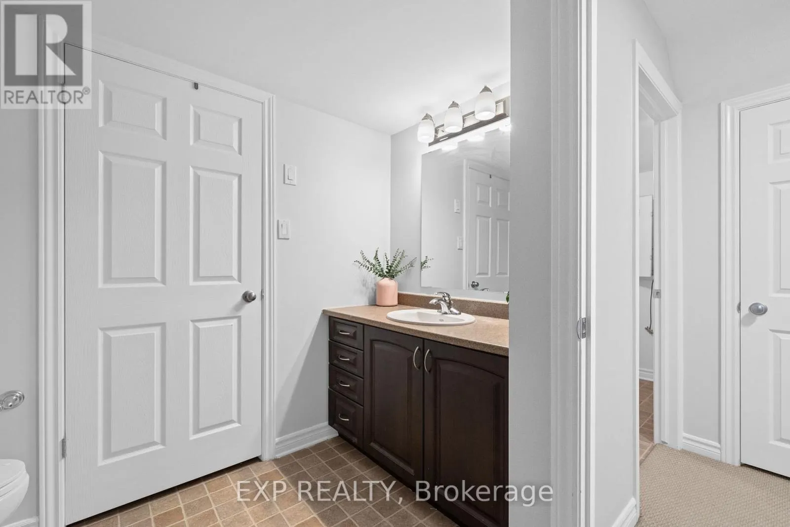 114-A LINDENSHADE DRIVE