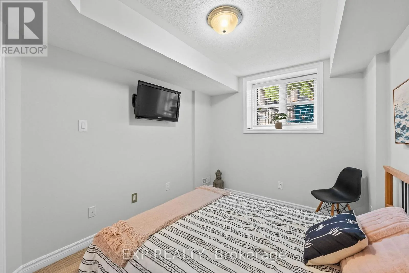 114-A LINDENSHADE DRIVE