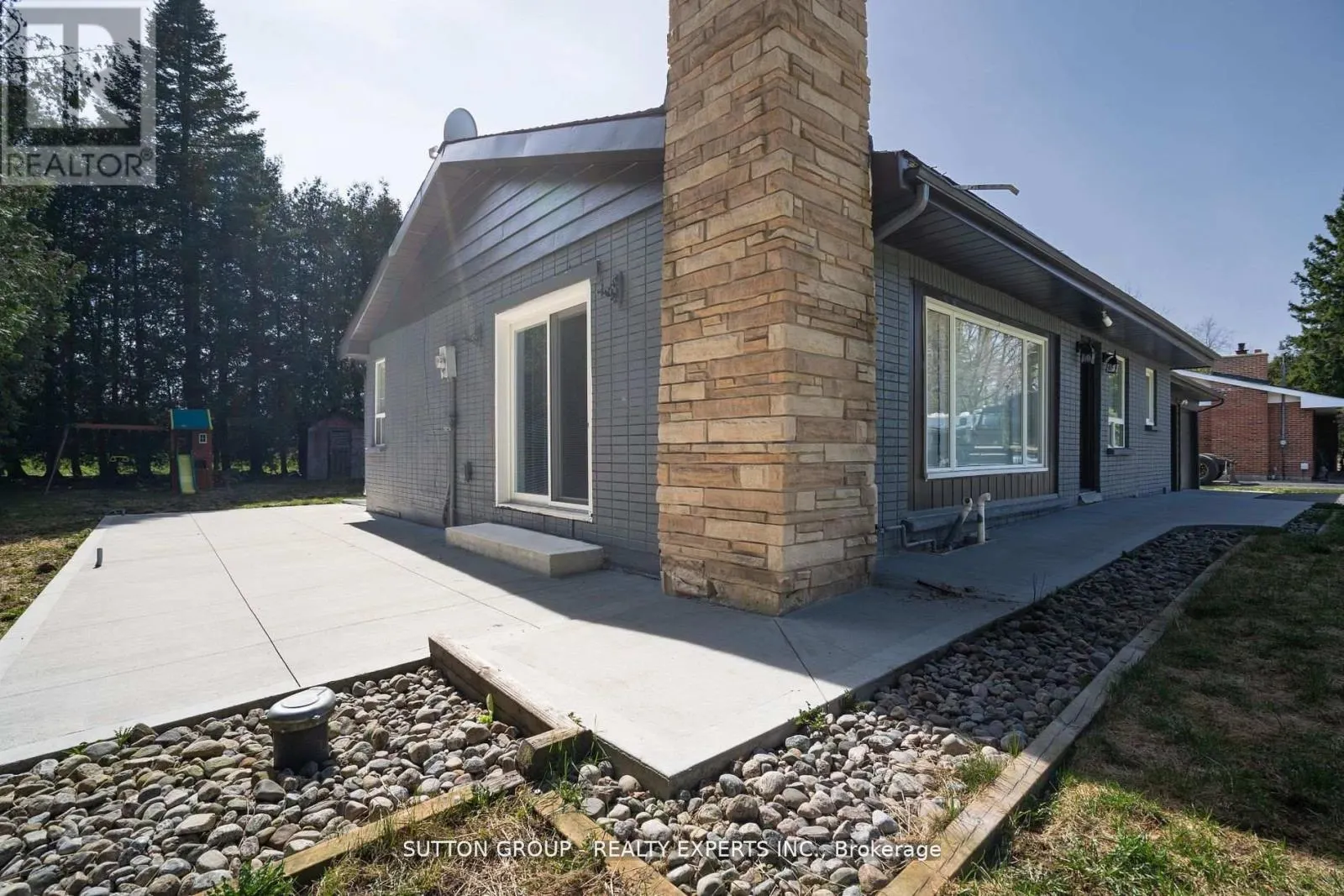 4934 TRAFALGAR ROAD N