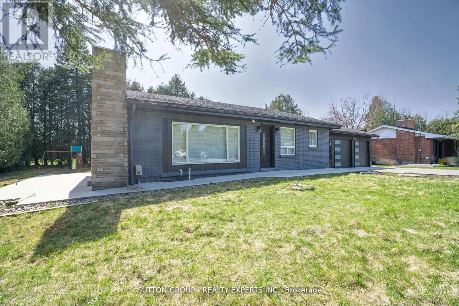 4934 TRAFALGAR ROAD N