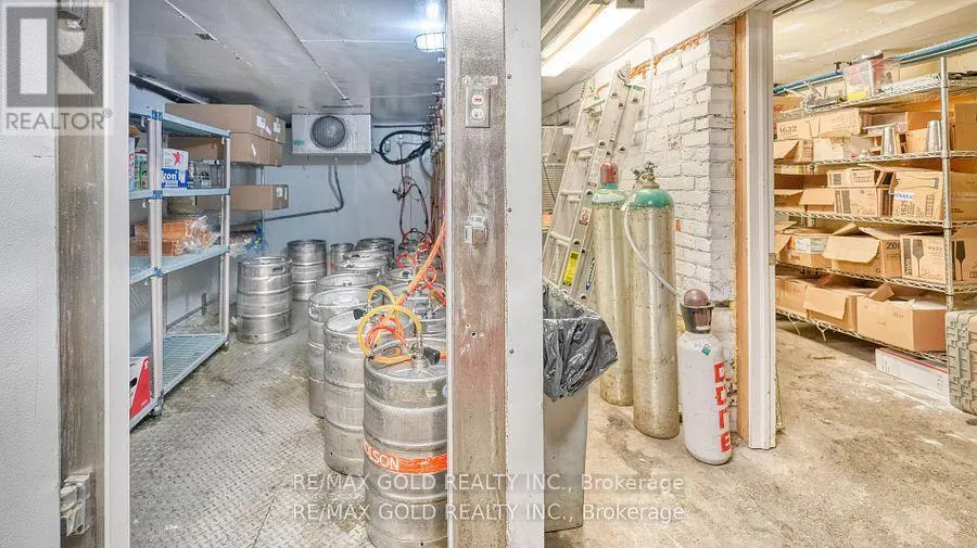 272 KING STREET W