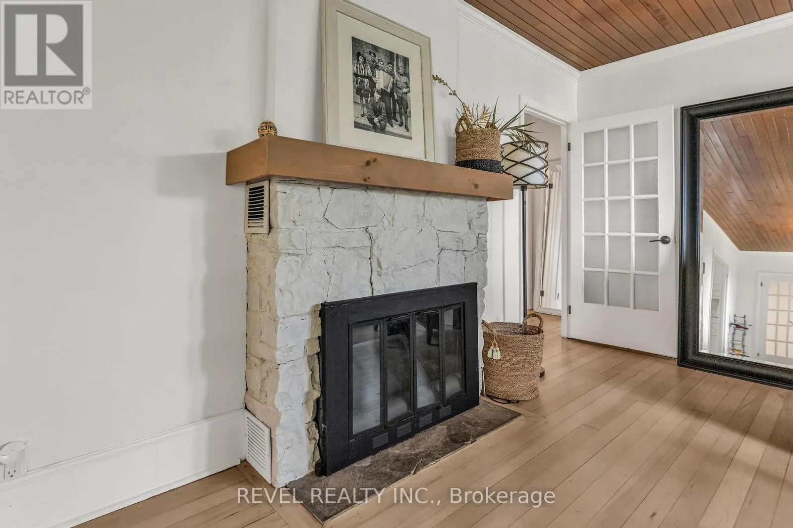 331 ST PAUL STREET W