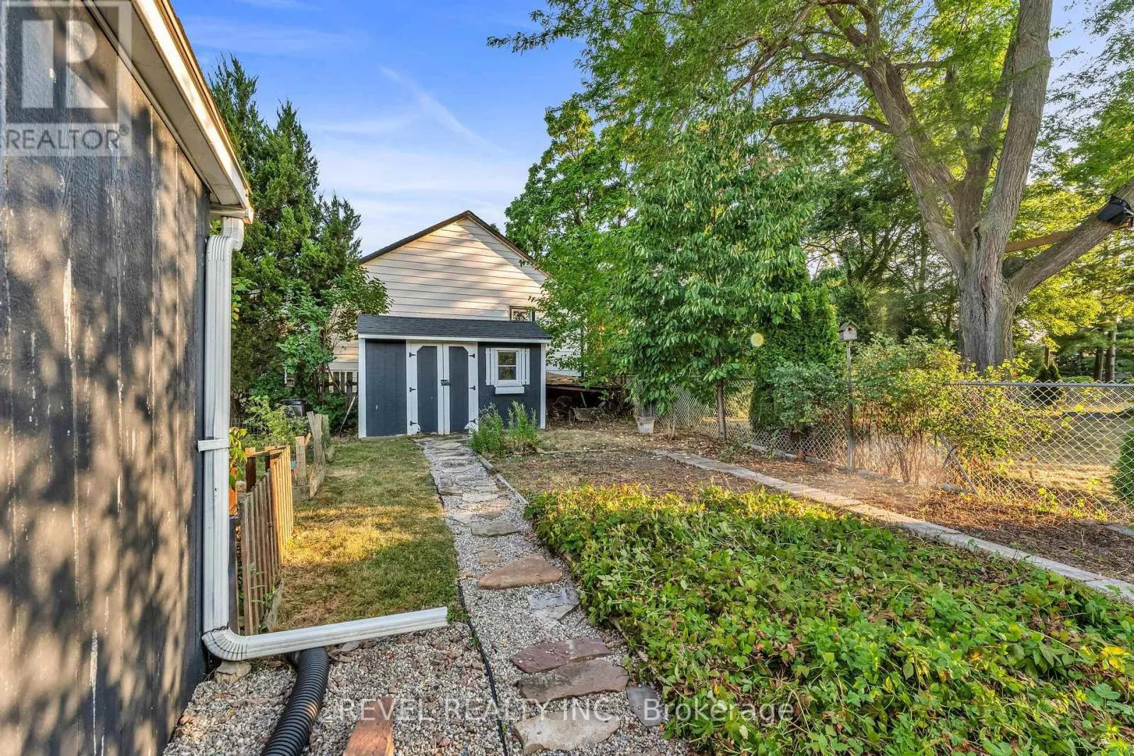 331 ST PAUL STREET W