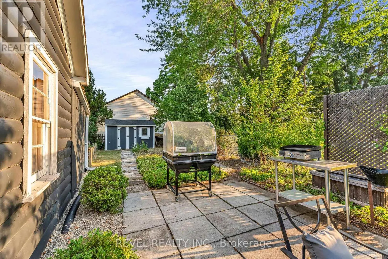 331 ST PAUL STREET W