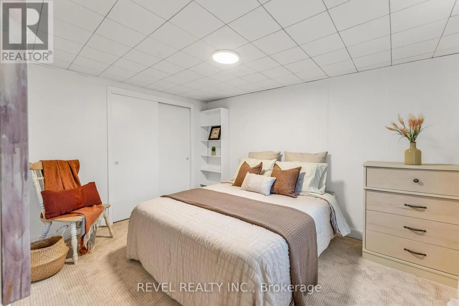 331 ST PAUL STREET W