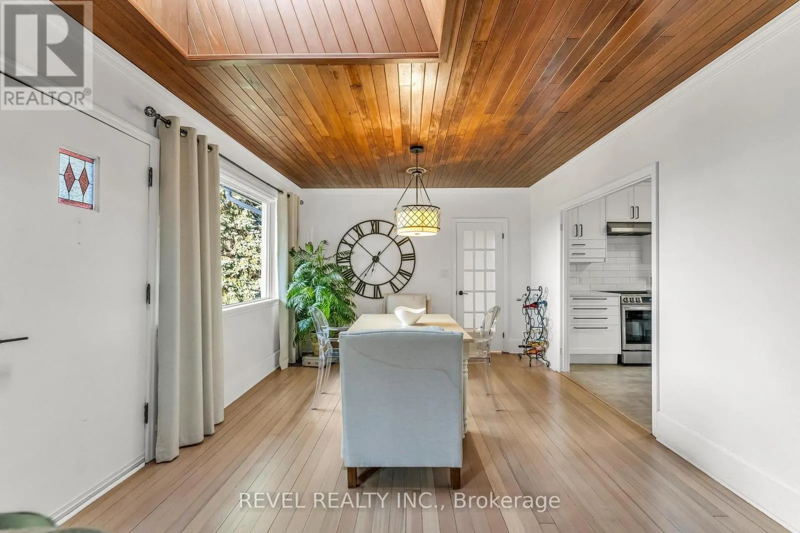 331 ST PAUL STREET W