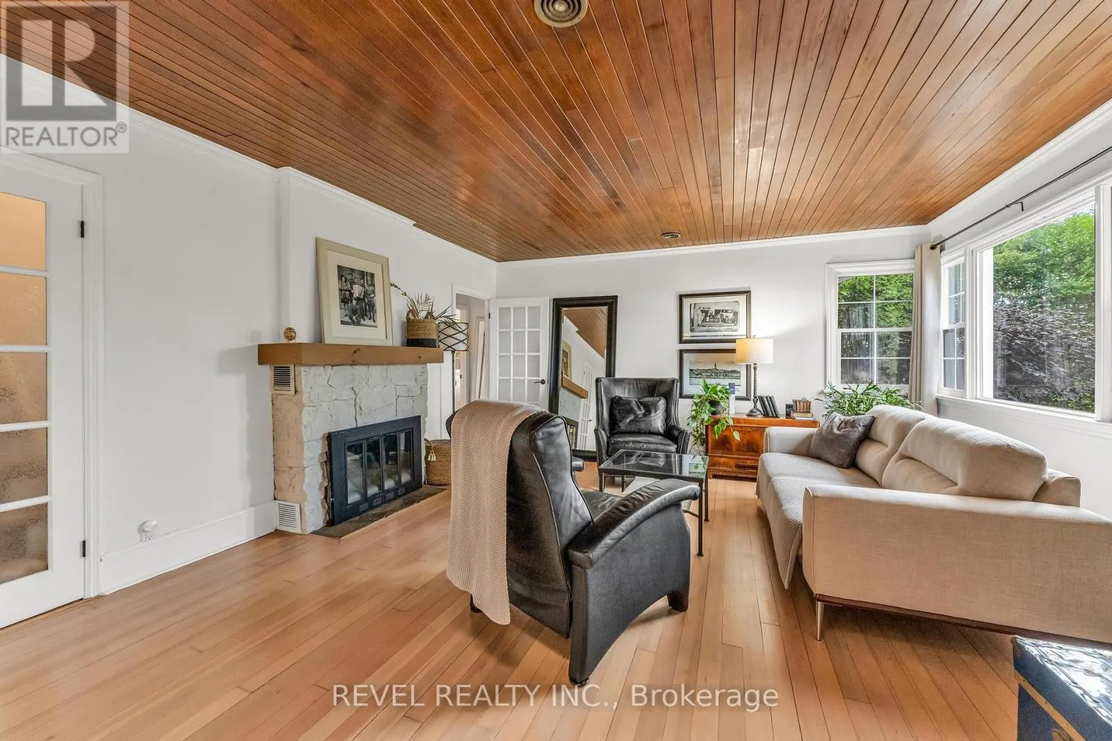 331 ST PAUL STREET W