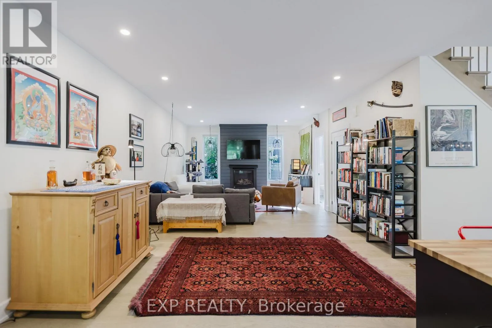 62 COLUMBUS AVENUE S