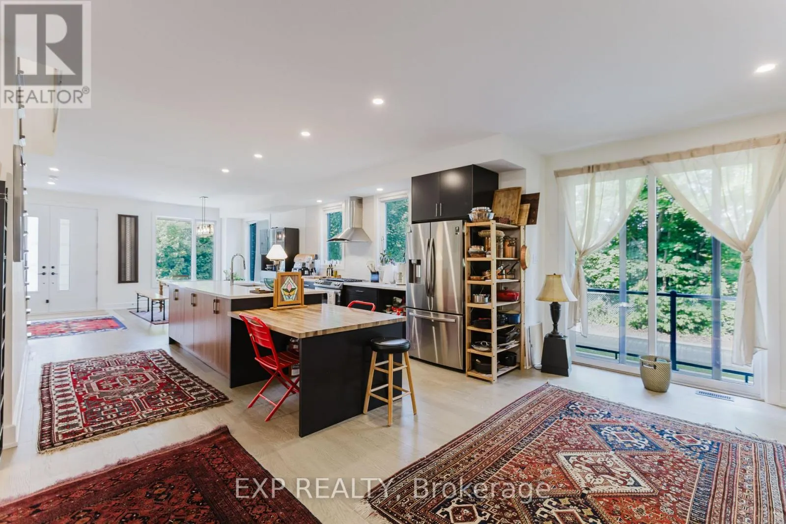 62 COLUMBUS AVENUE S