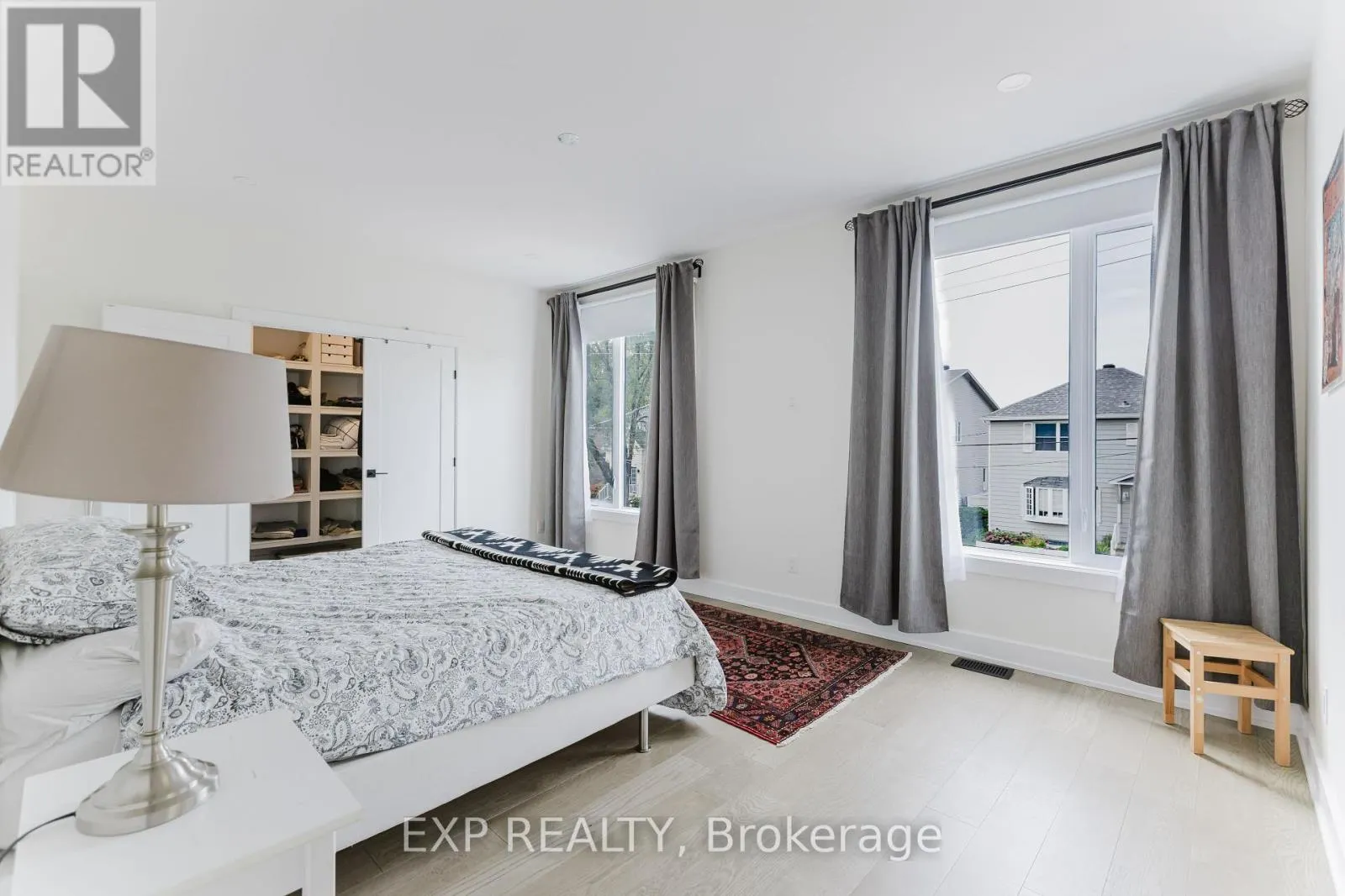 62 COLUMBUS AVENUE S
