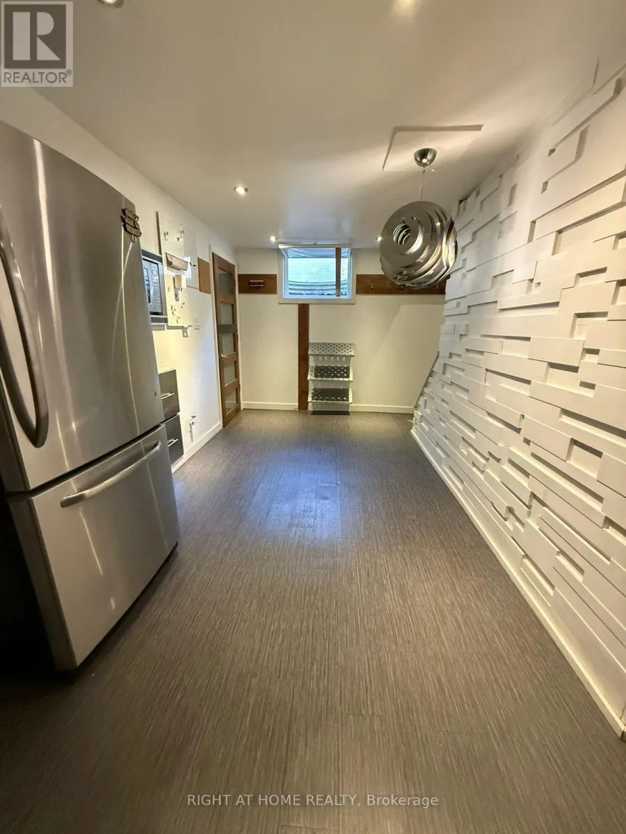 BASEMENT - 231 MICHAELMAS STREET
