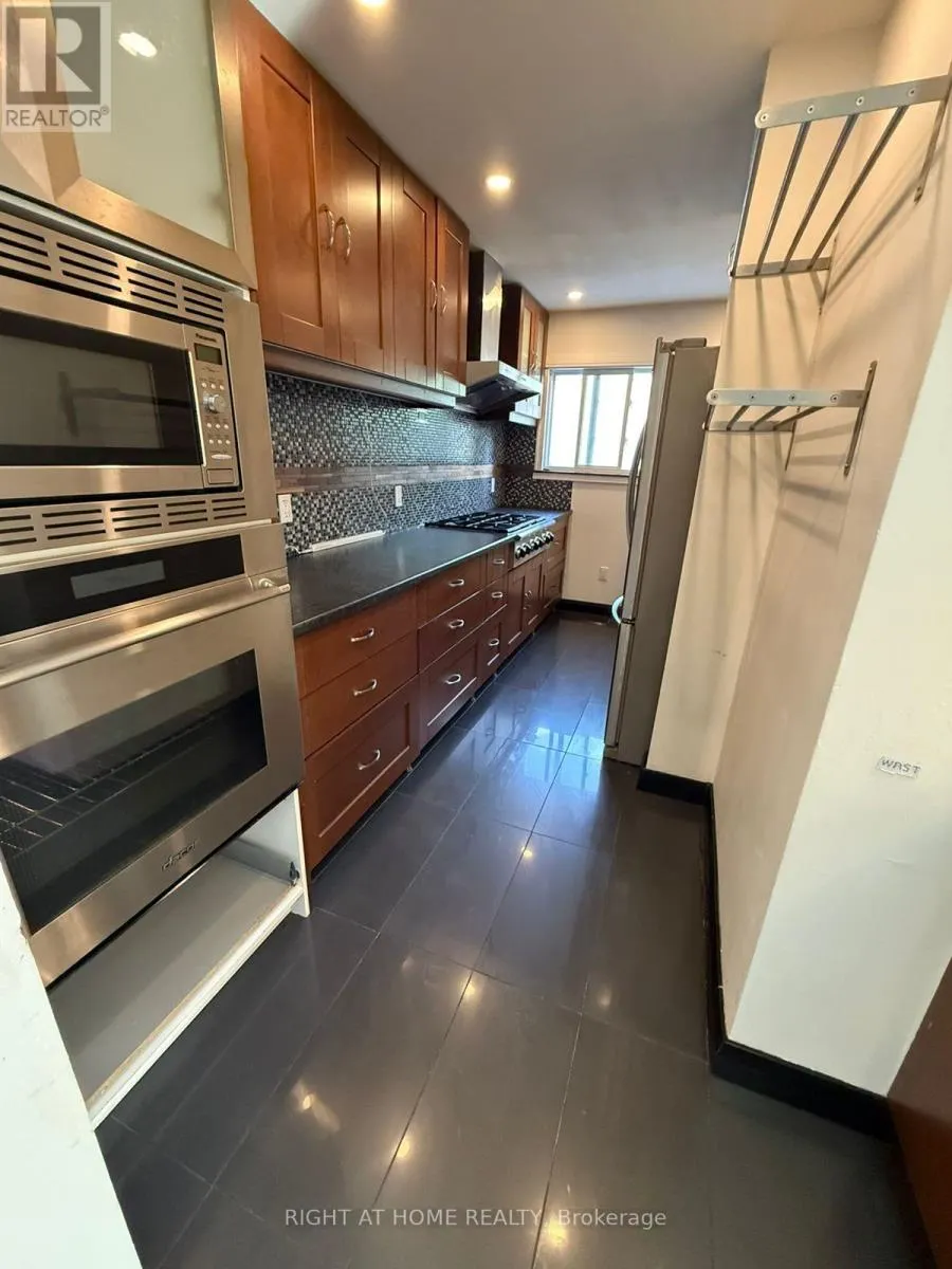 MAIN - 231 MICHAELMAS STREET