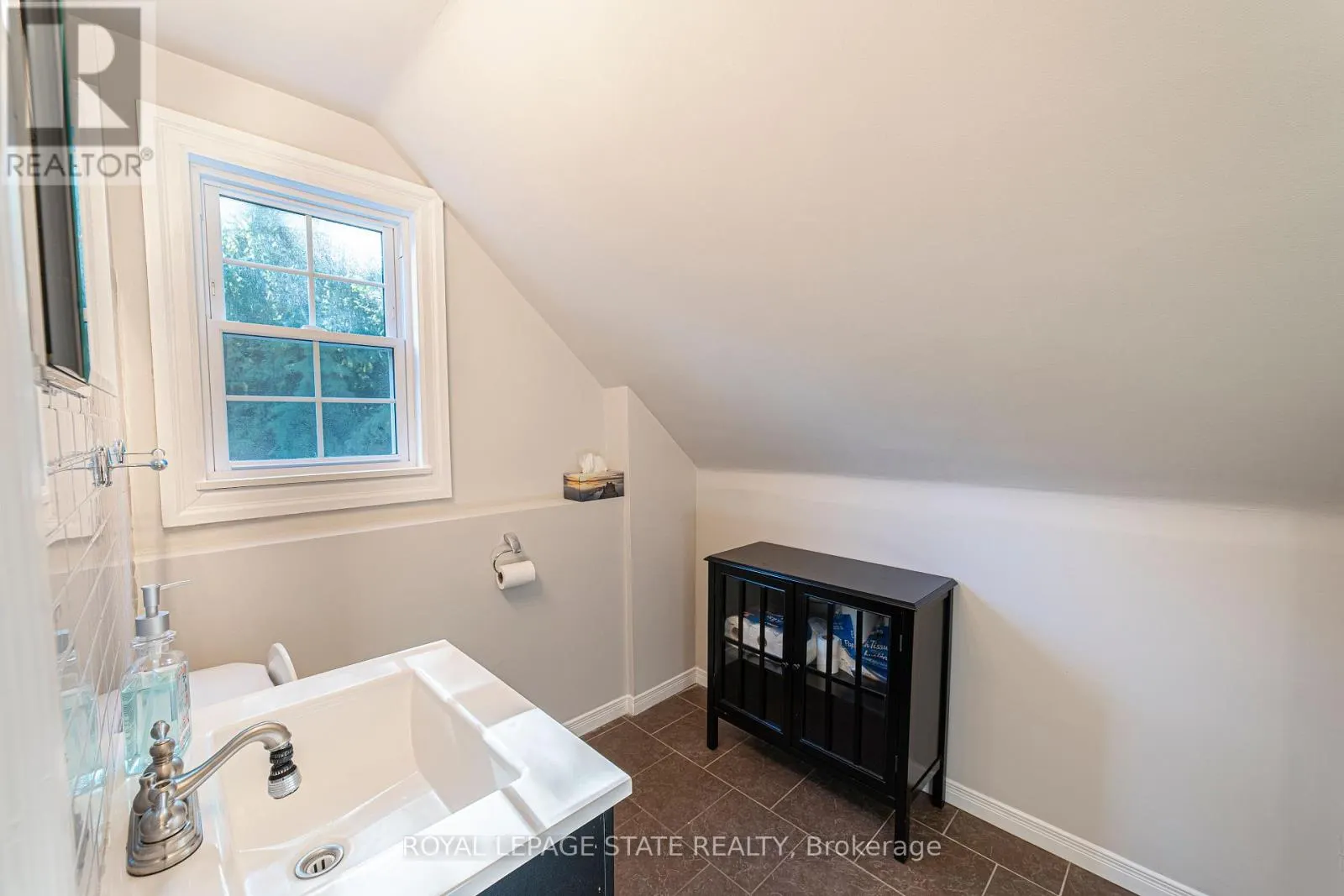 12 MAPLE AVENUE