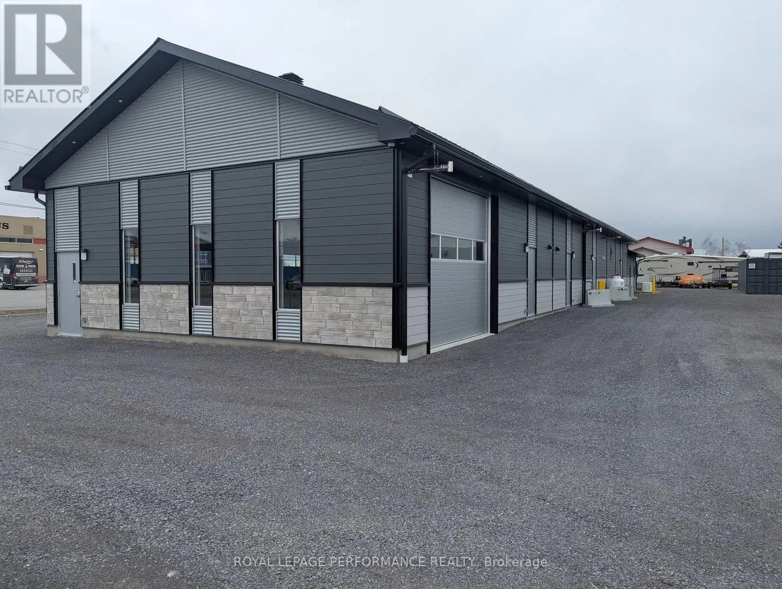 45 INDUSTRIEL STREET