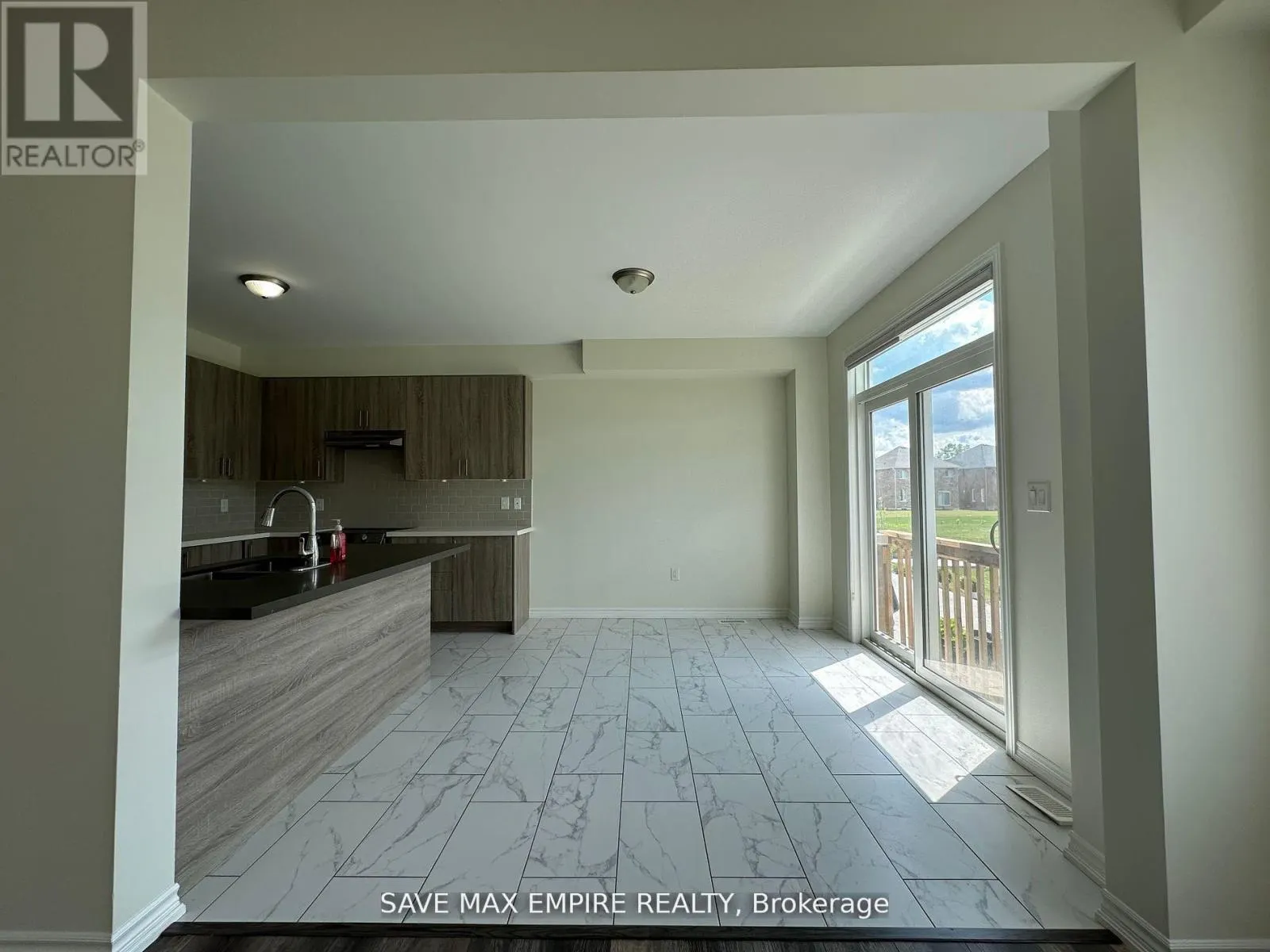 1499 MARINA DRIVE