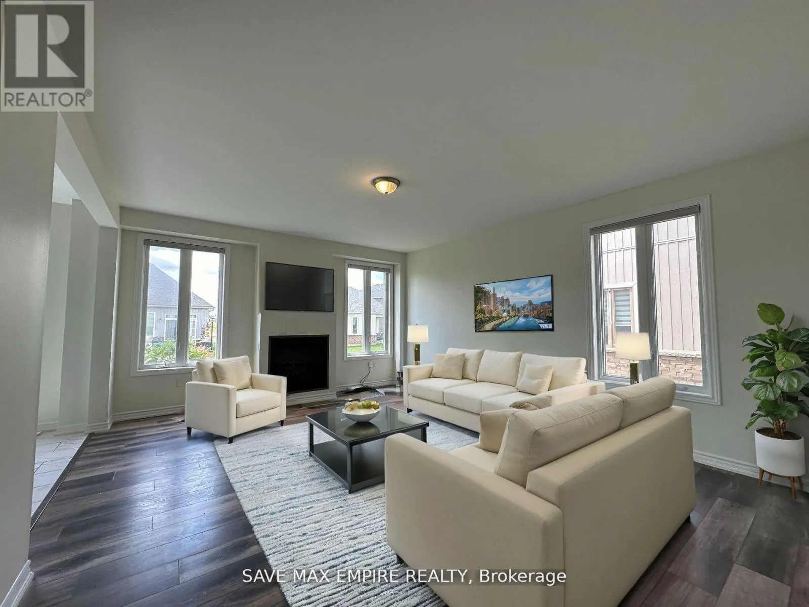 1499 MARINA DRIVE
