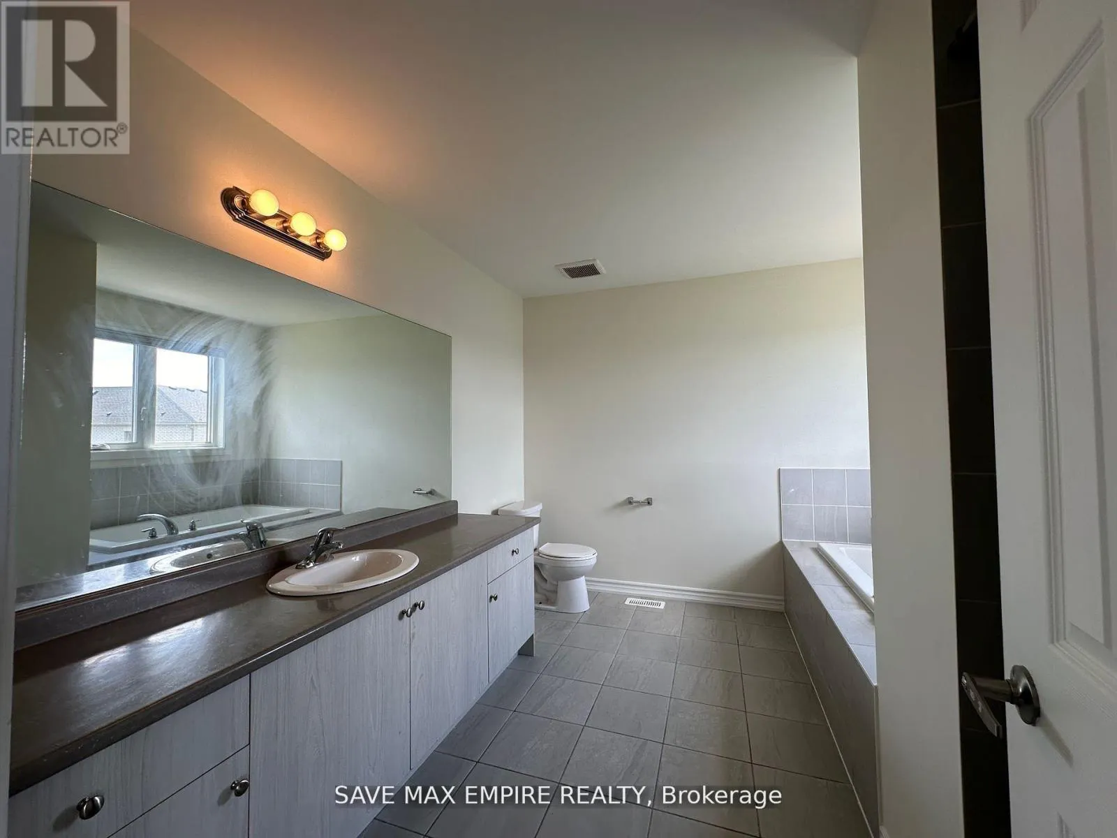 1499 MARINA DRIVE