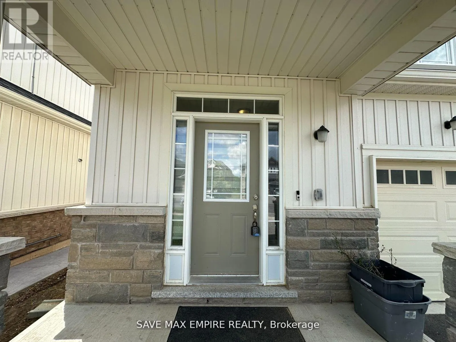 1499 MARINA DRIVE