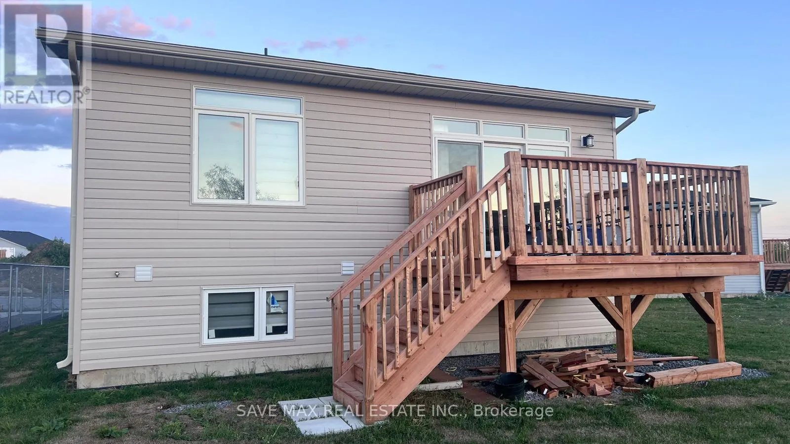 22 SUMMIT CRESCENT