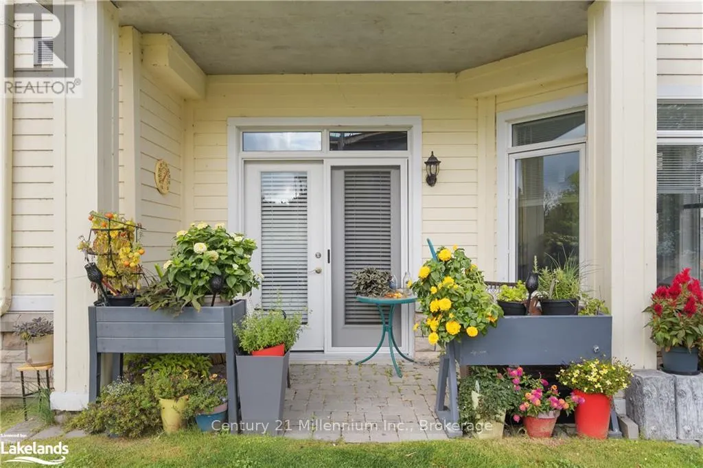 101 - 10 BAY STREET E, #101