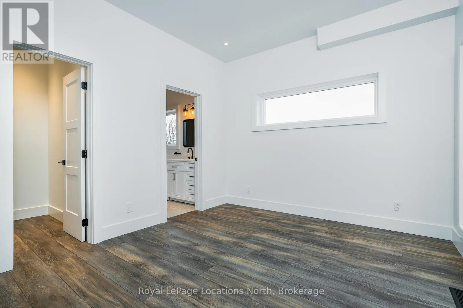 4 - 20 ALICE STREET E, #4