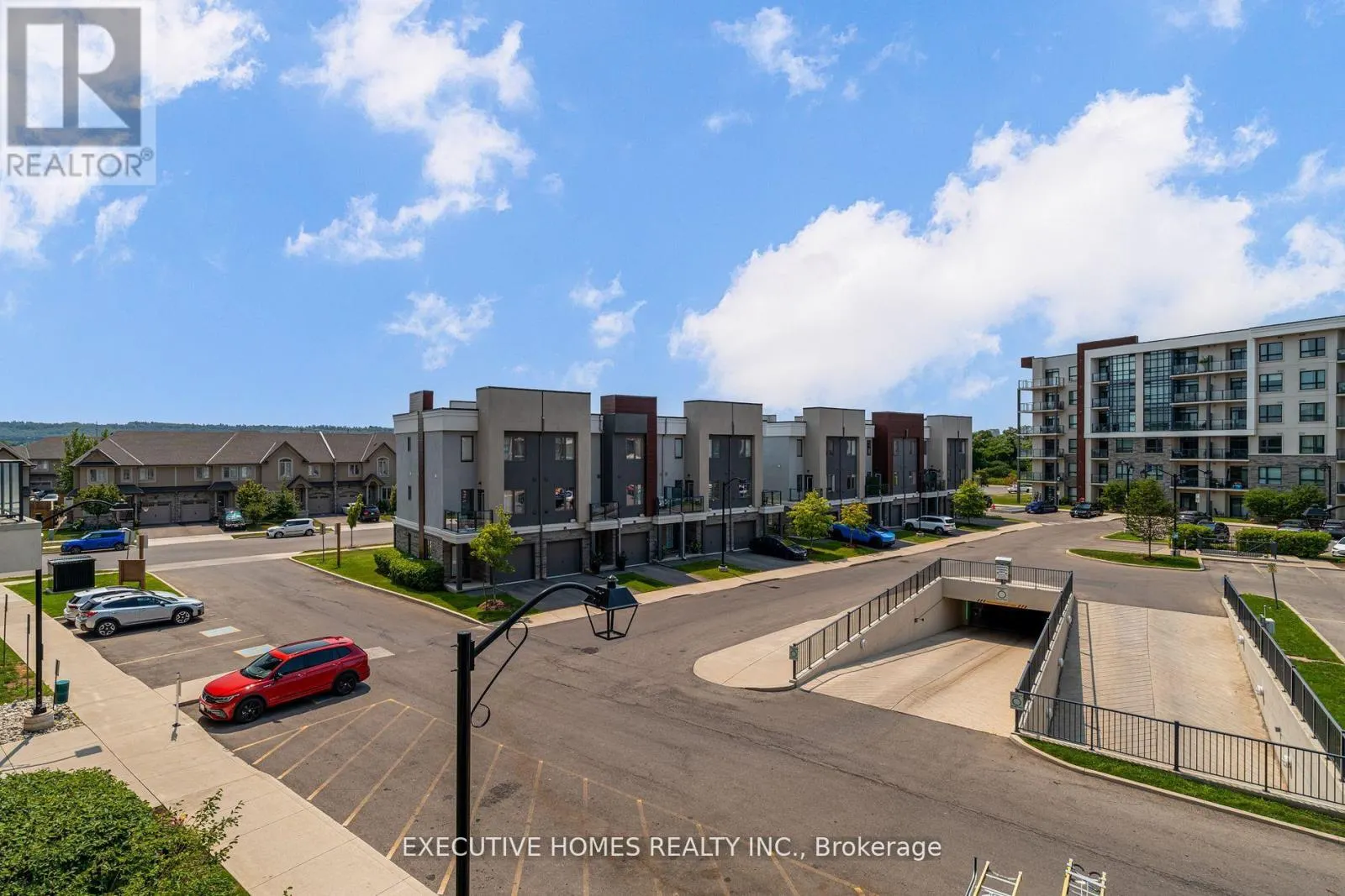 327 - 101 SHOREVIEW PLACE