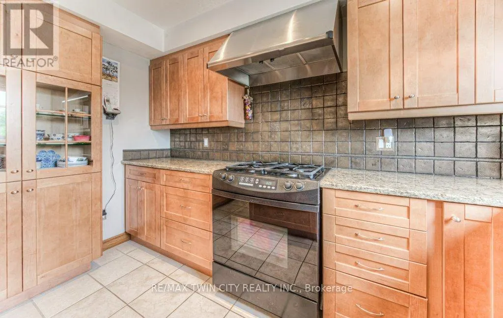 482 APPLEDALE CRESCENT