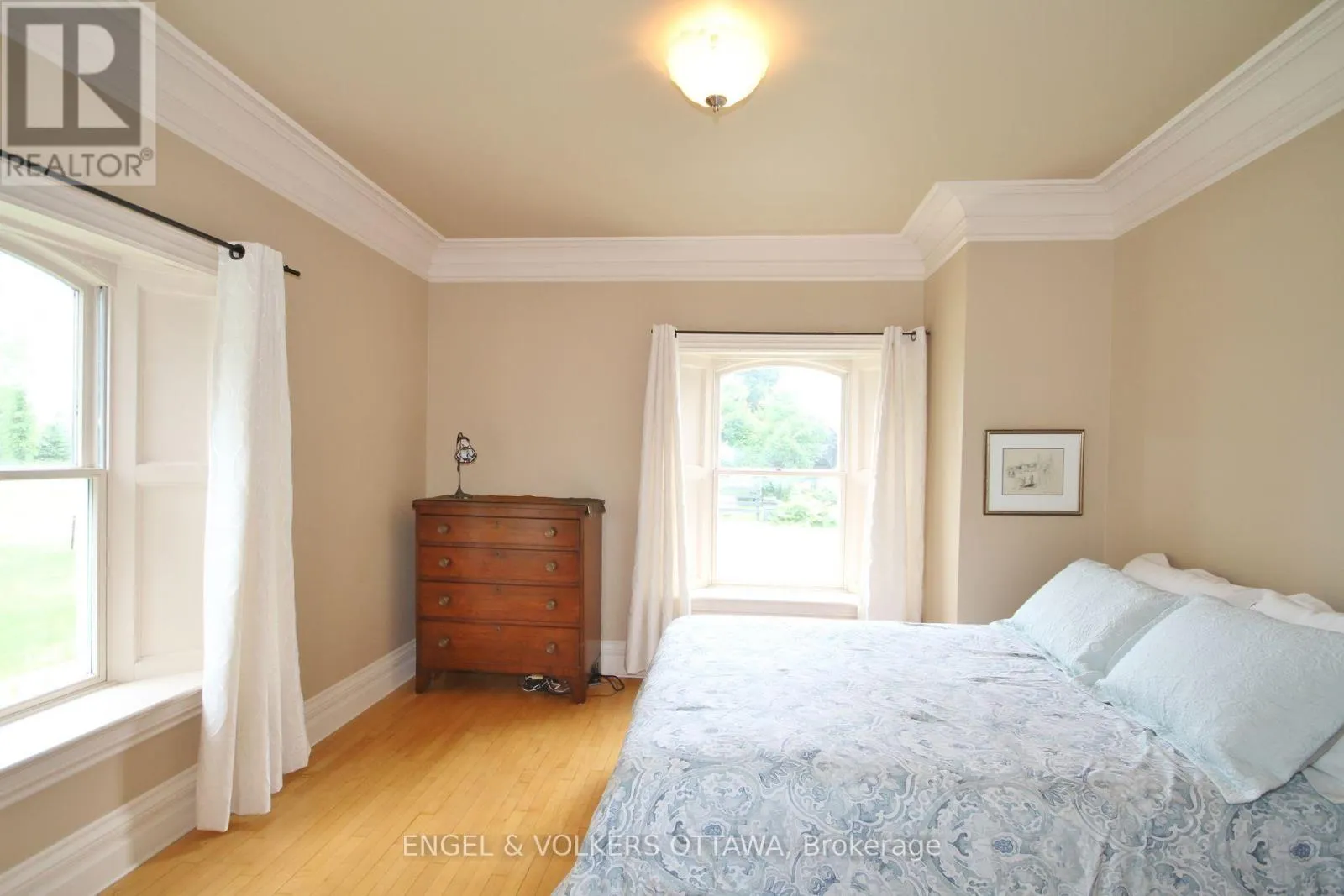 3000/2980 ROGER STEVENS DRIVE