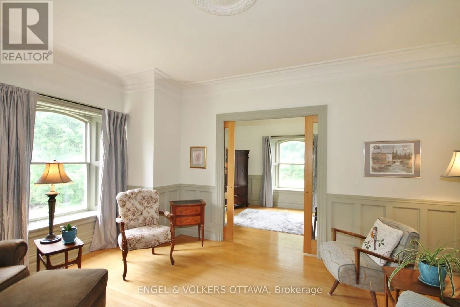 3000/2980 ROGER STEVENS DRIVE