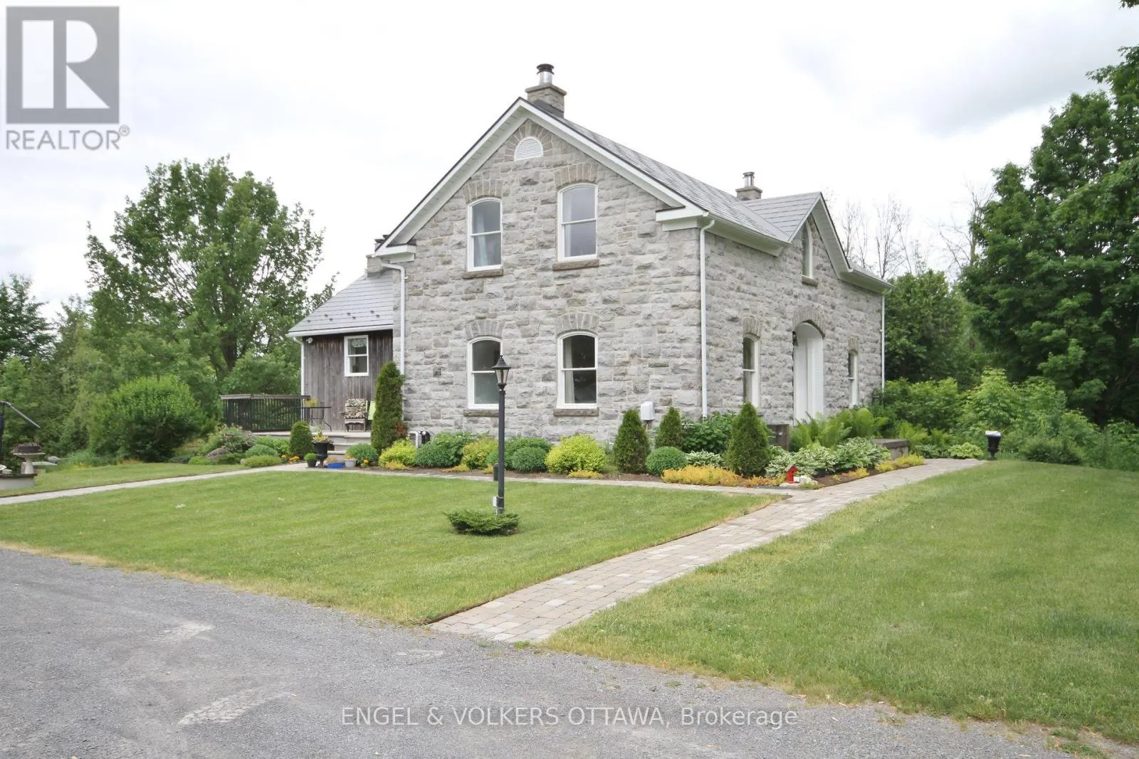 3000/2980 ROGER STEVENS DRIVE